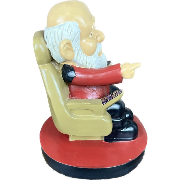 Star Trek TNG Captain Picard Sitting in Captain Chair Gnome Statue Bigmouth - Picture 4 of 10